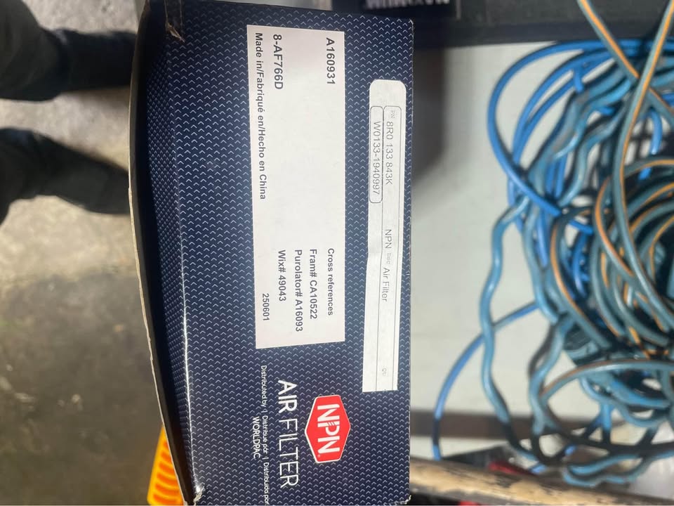 Audi Air Filter - photo 3