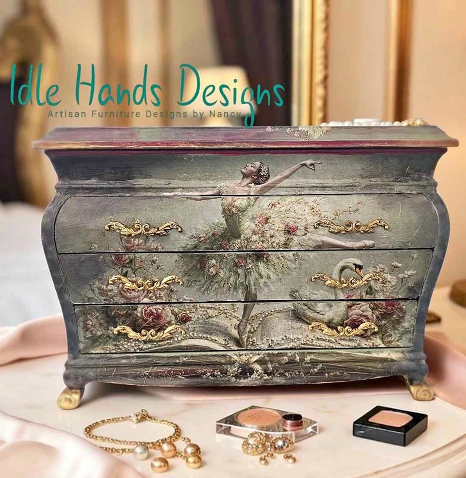 Primadonna Bombe Jewelry Box