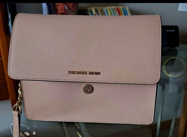 Authentic Michael Kors Blush Pink Saffiano Leather - photo 2