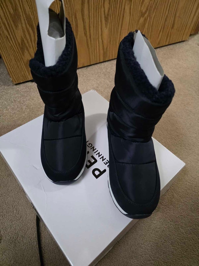 Brand New Penningtons Black Quilted Winter Boots – Size 8WW - photo 2