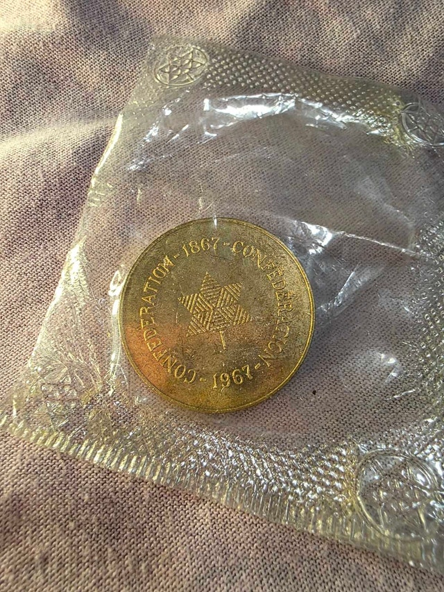 Vintage Commemorative Coin & Souvenir Trade Token Lot - photo 4