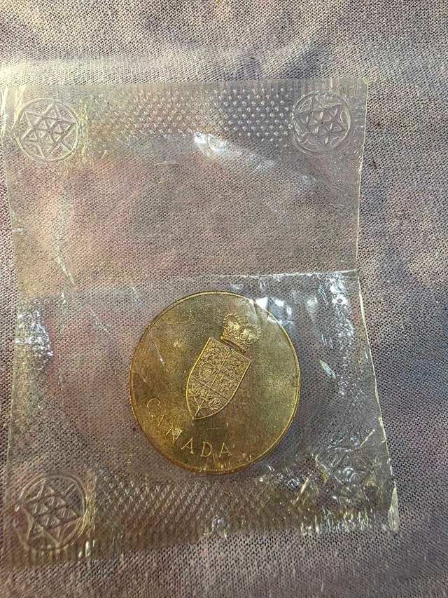 Vintage Commemorative Coin & Souvenir Trade Token Lot - photo 5
