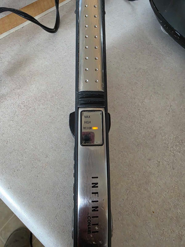 Infiniti Pro by Conair Hair Straightener - photo 3