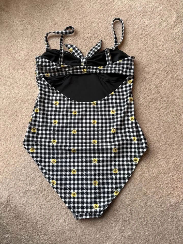 Old Navy Women’s Bathing Suit - photo 2