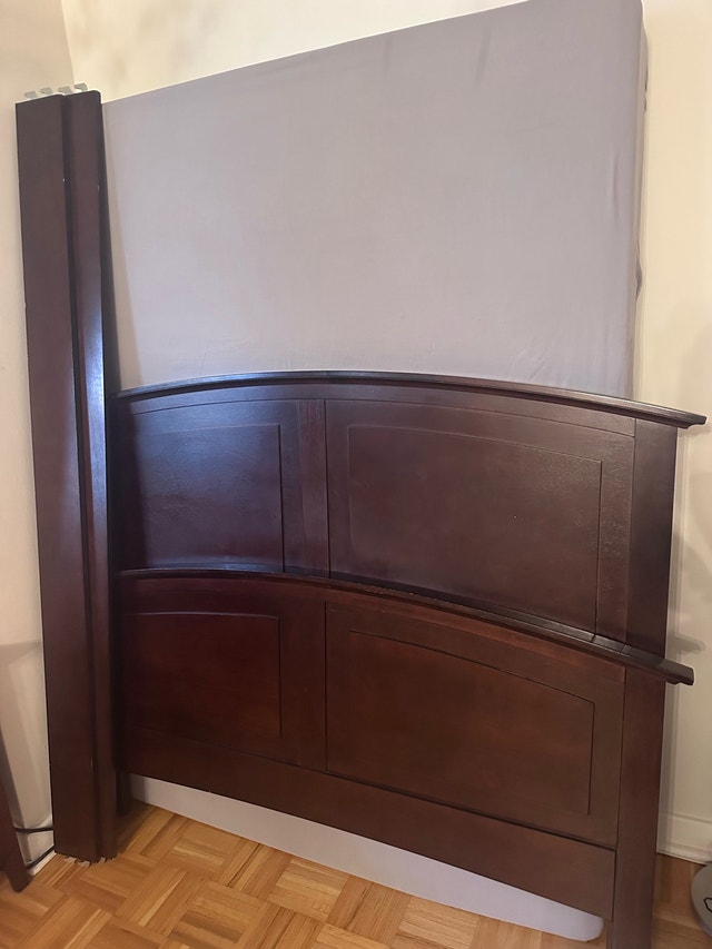 Solid Wood Dark Espresso Bed Frame & Headboard – [Queen/Full] - photo 2