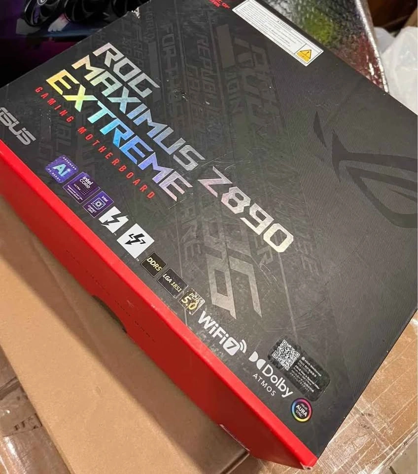 ASUS ROG Maximus Z890 Extreme Motherboard - photo 5
