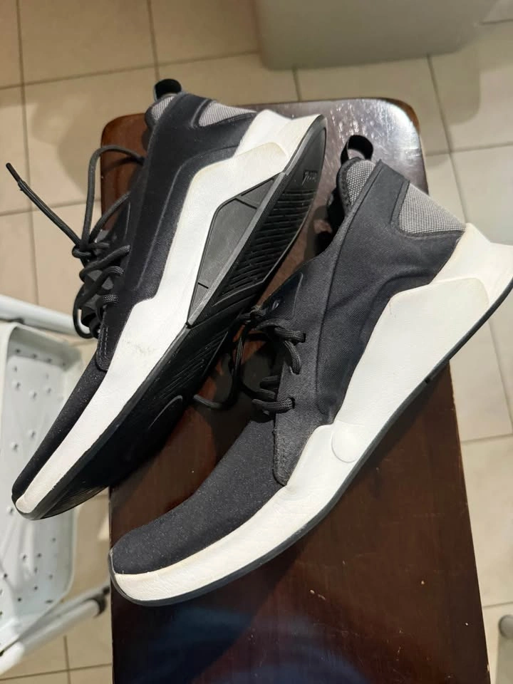 Reebok Sneakers - women’s 9.5 - photo 3