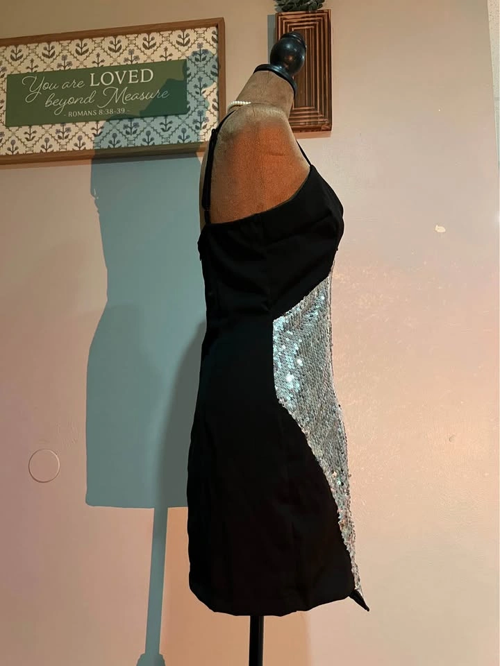 SHEIN Black and Silver Sequin Mini Dress - photo 3