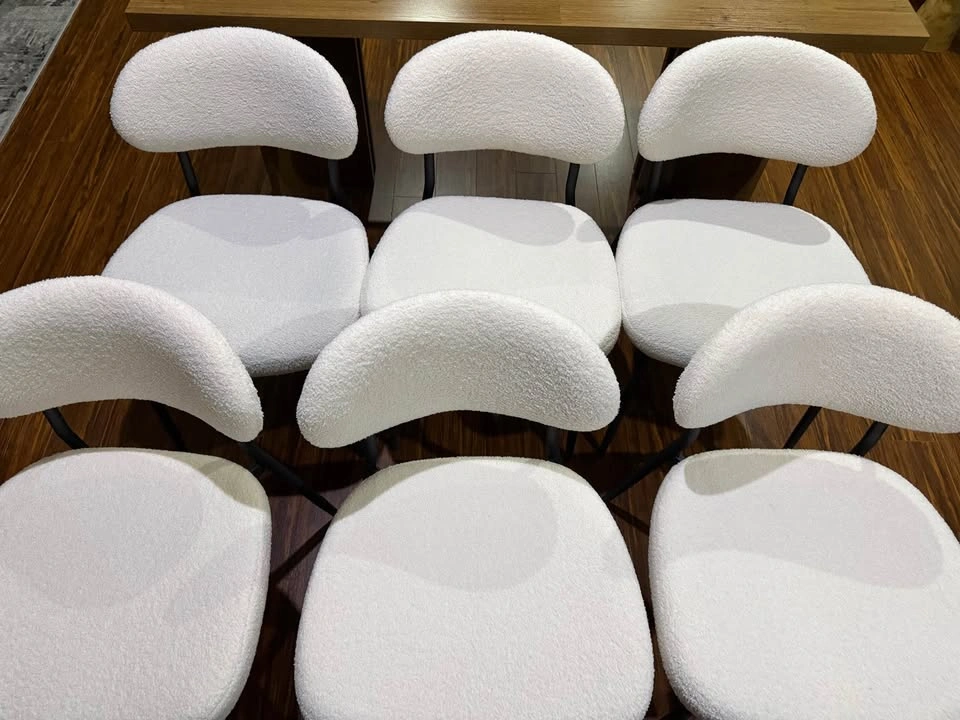 6 White Bouclé Chairs (Like New) - photo 2