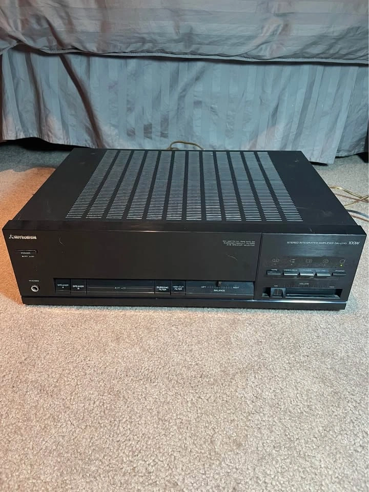 3 piece Mitsubishi Stereo w amp double tape graphic equalizer - photo 3