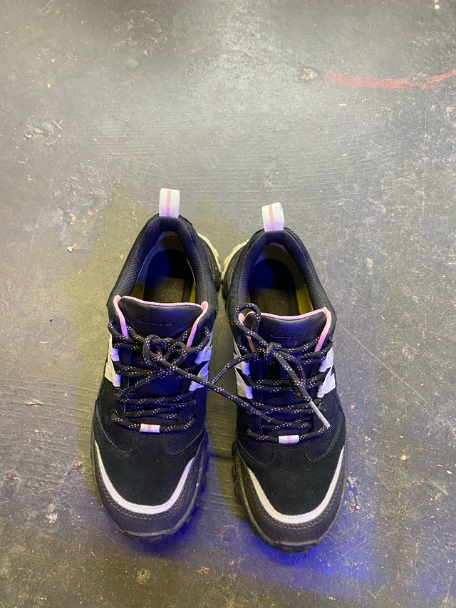 Clarks Gore-Tex Mimic Grip Sneakers 7.5