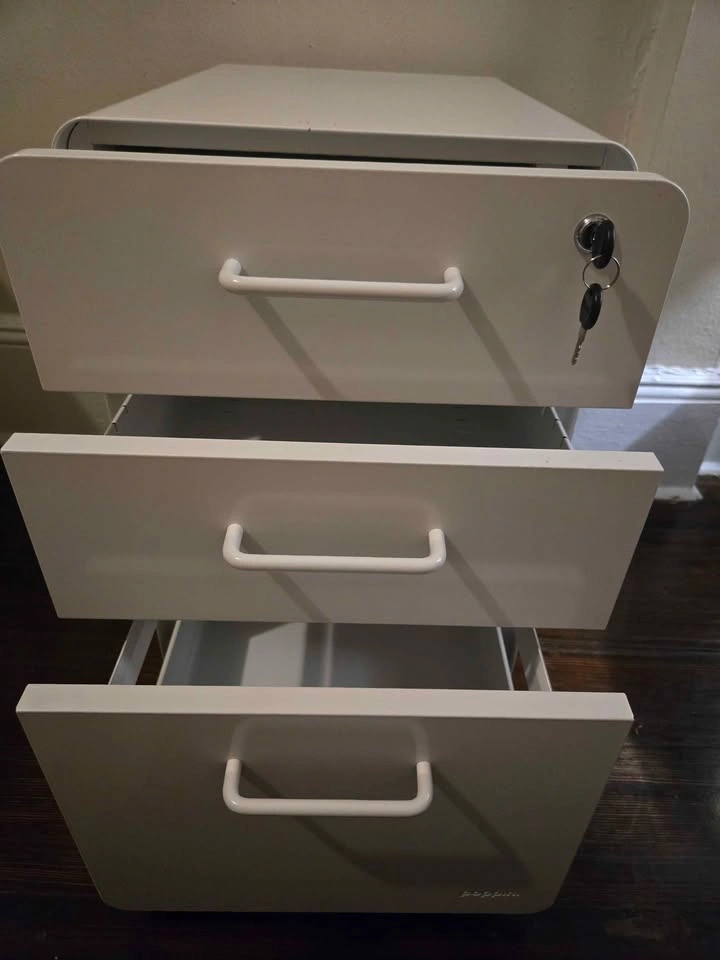 Poppin Stow 3-Drawer File Cabinet - White (Like New w/ Key) - photo 4