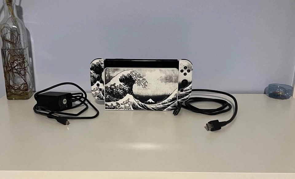 Nintendo Switch OLED + 128GB MicroSD - Complete Set - photo 2