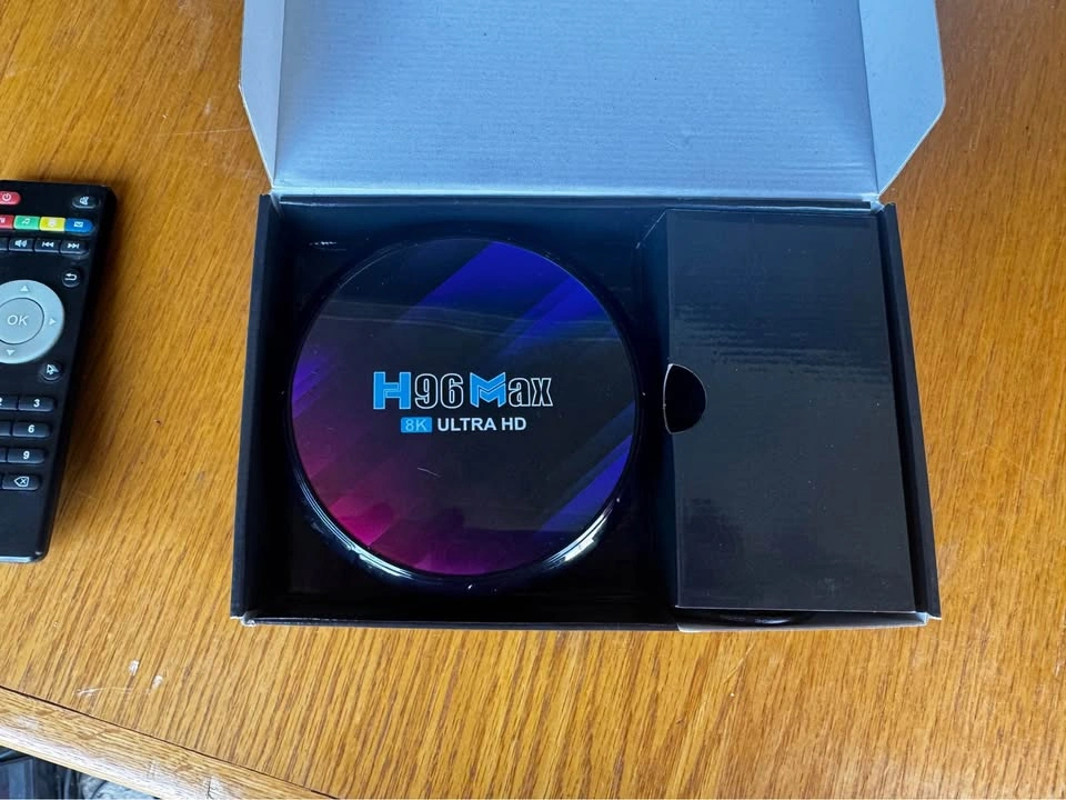 Android 13.0 TV Box - photo 4