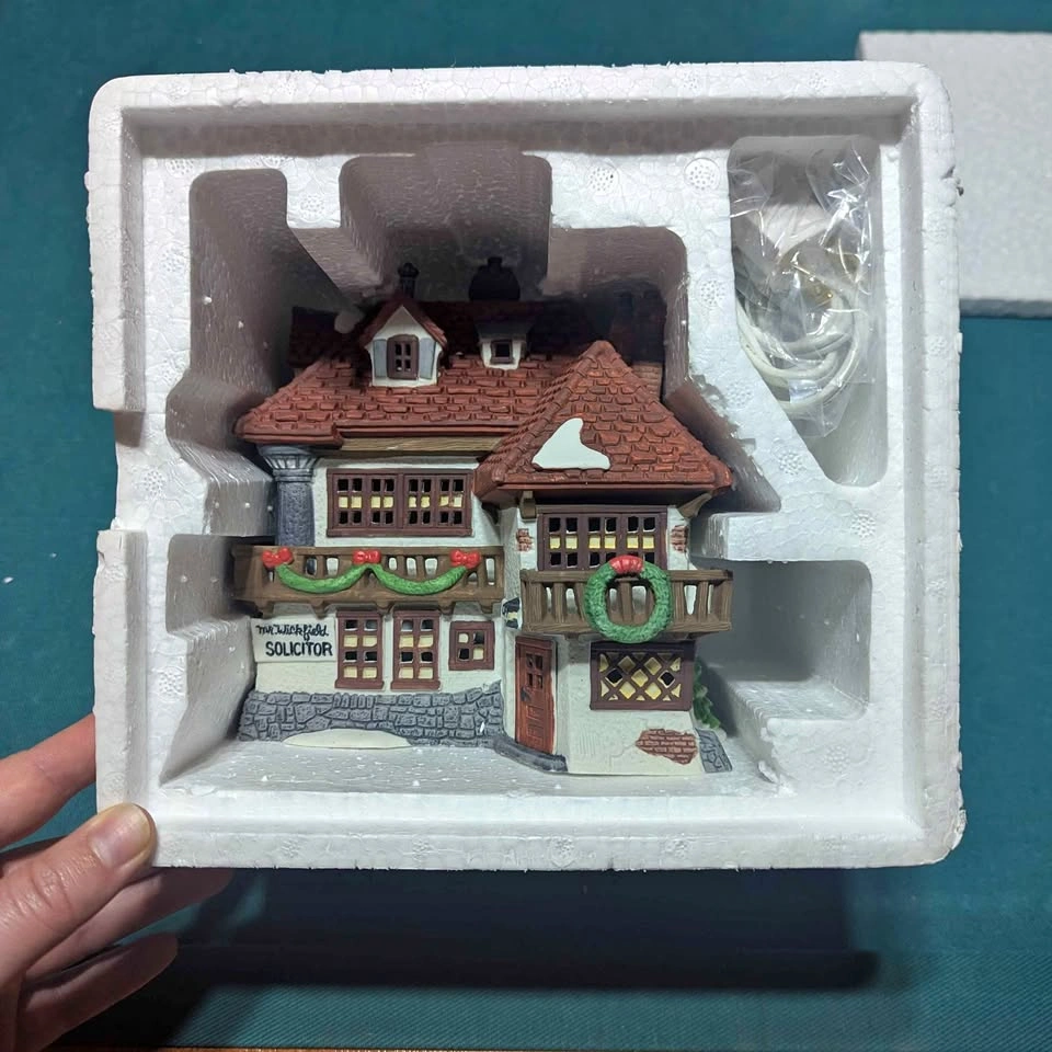 Department 56 - Dickens' Village Series - Mr. Wickfield Solicito