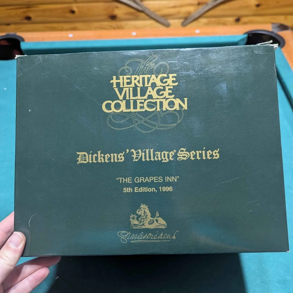 Department 56 - Dickens' Village Series, Charles Dickens Heritag - photo 2