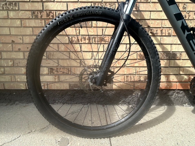 Trek Marlin 7 29” Mountain Bike 18.5inch Frame - photo 5