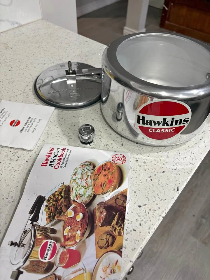 Hawkins Classic 3L Wide Aluminium Pressure Cooker