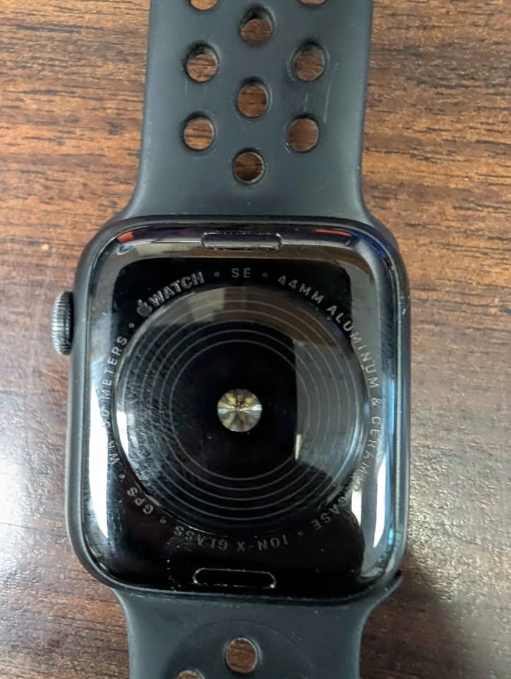Apple Watch SE GEN 1 unlocked 44mm Aluminum Case - photo 4