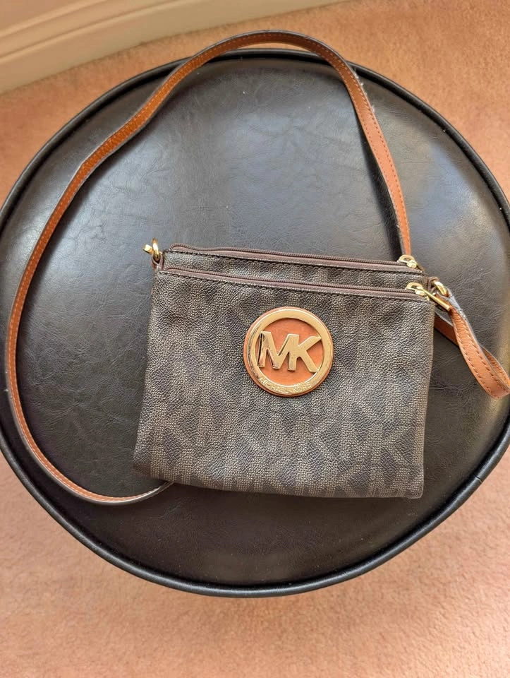 Michael Kors crossbody wallet