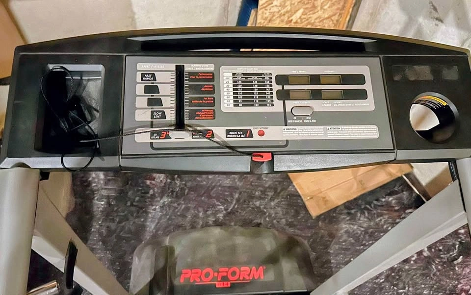 ProForm 814 Treadmill - photo 3
