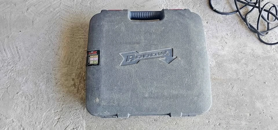 Garage Sale: Arrow Staple Gun Kit