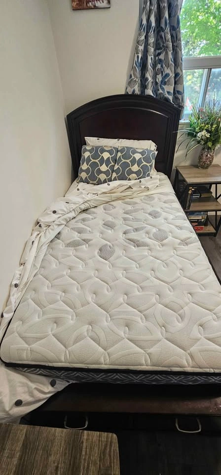 Moving Sale: Leon's Single Bed With Mattress - photo 3
