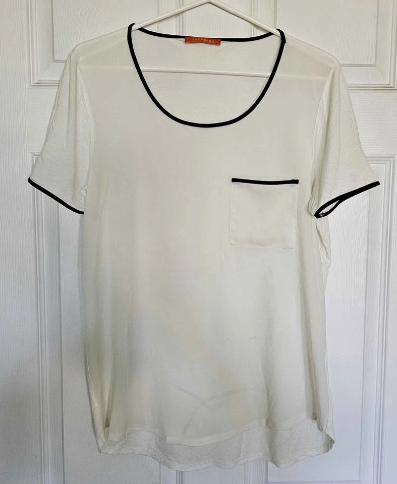 LOT OF 2 JOE FRESH Short Sleeve Pocket Tops - Size Medium