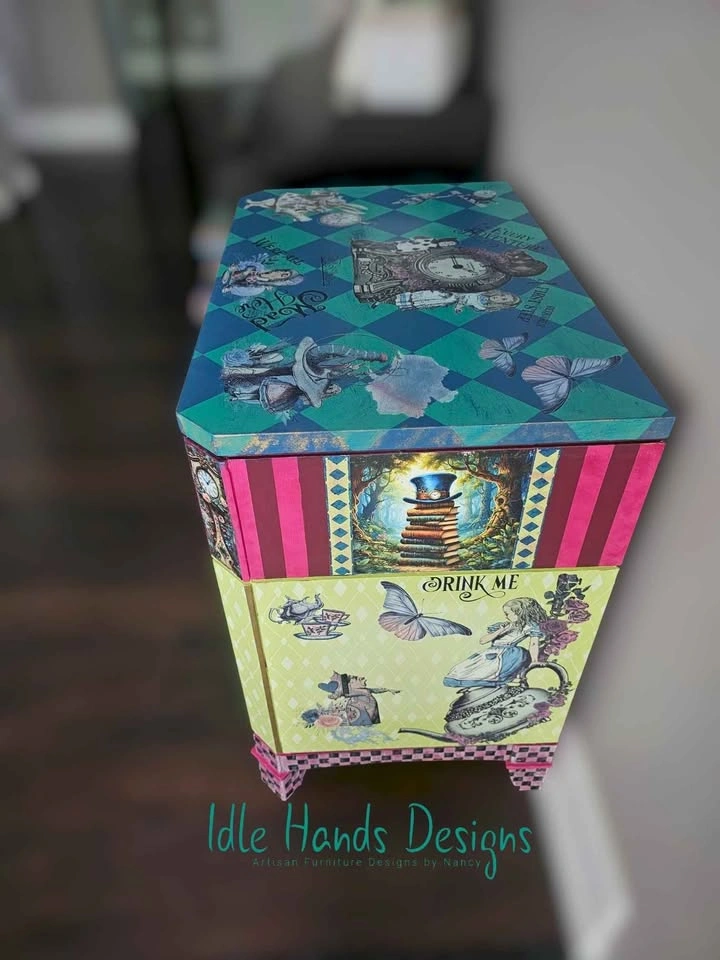Alice In Wonderland- Small Dresser - photo 5