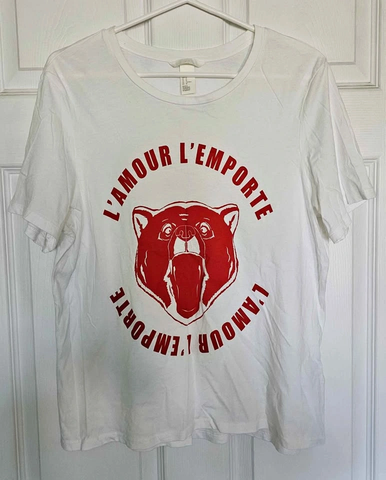 Brand New H&M 100% Cotton L'Amour L'Emporte Bear T-Shirt - M