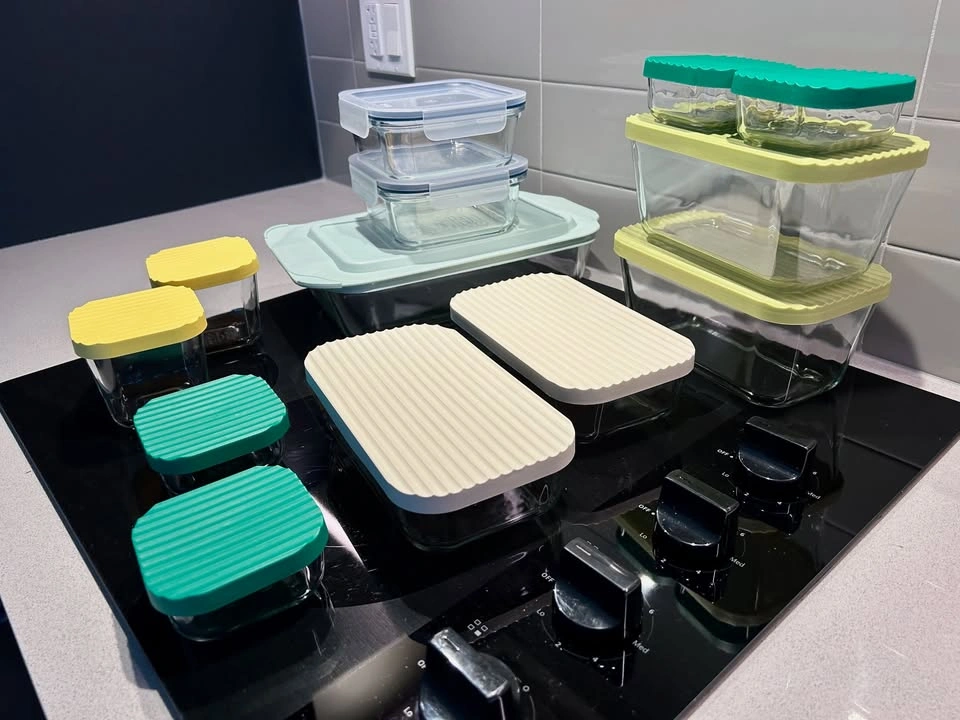 Pyrex Baking Dish + IKEA Food Storage Container Set - photo 2