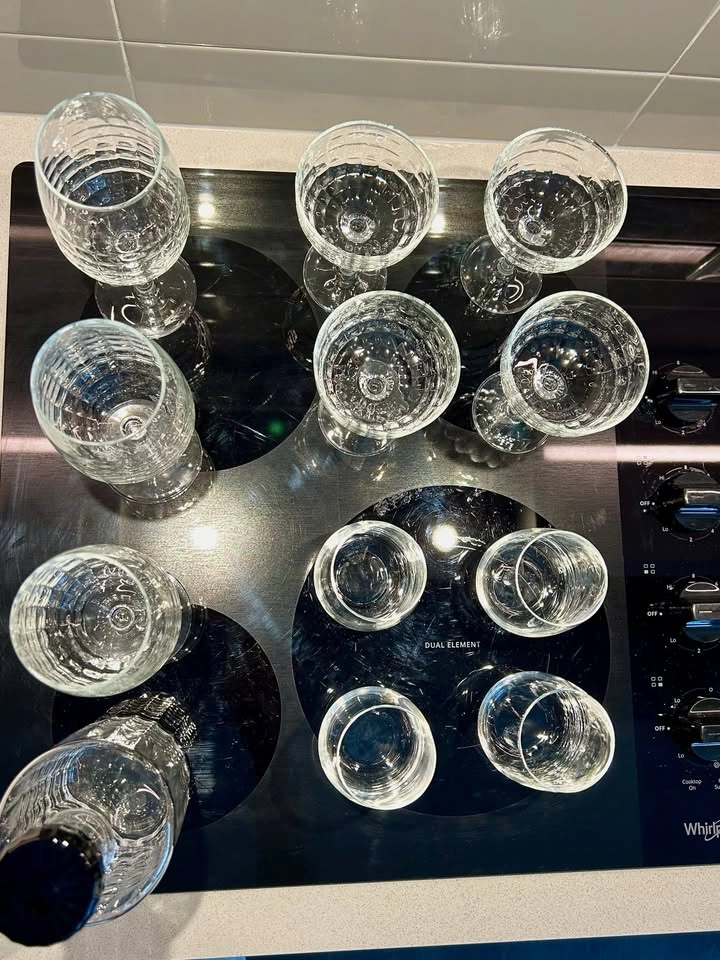 IKEA Glassware Set + Carafe FRÖJDA & STORSINT - photo 3
