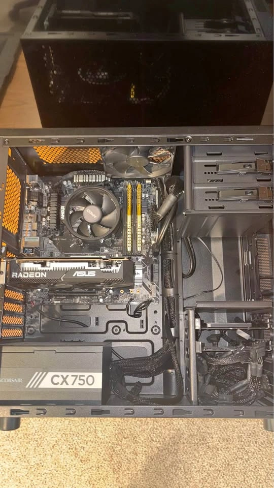 Gaming PC – Ryzen 5 2400G / RX 6400 / 16GB RAM / 500GB SSD