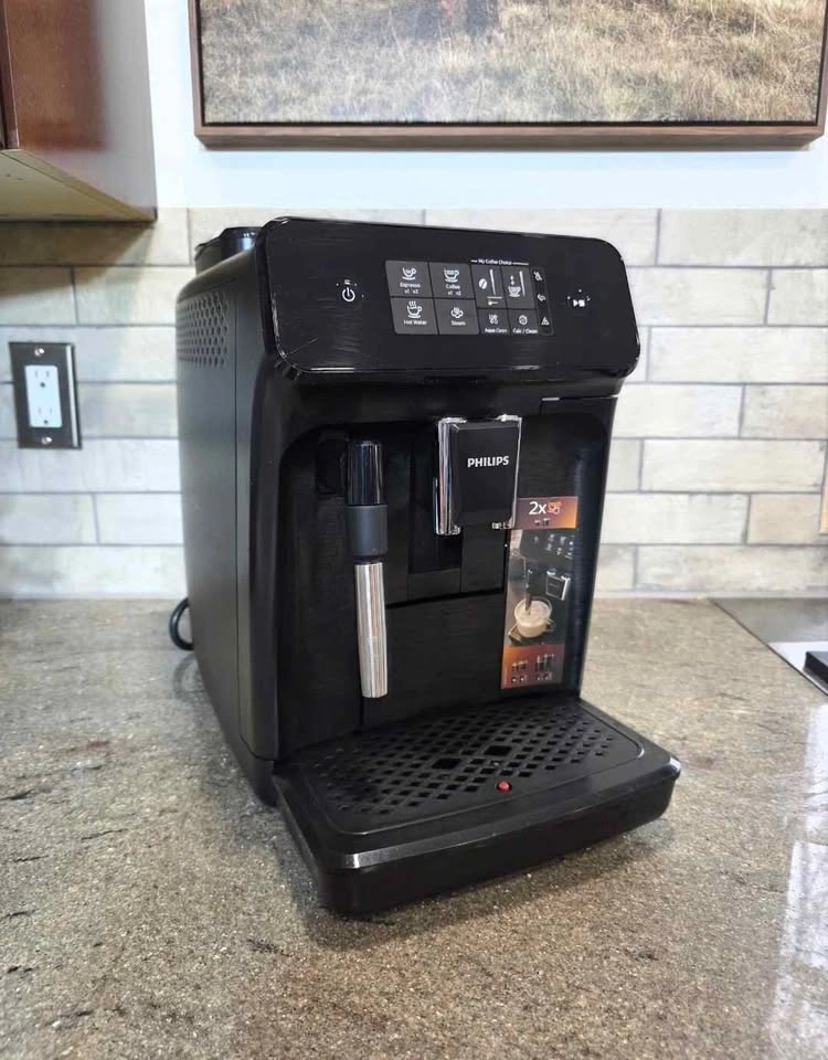 Philips 2200 Series Black Edition Espresso Machine - photo 3