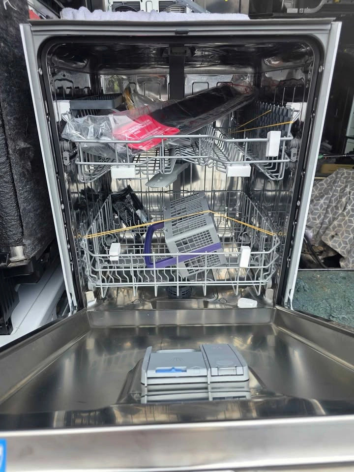 Beko 24" Dishwasher For Sale - photo 4