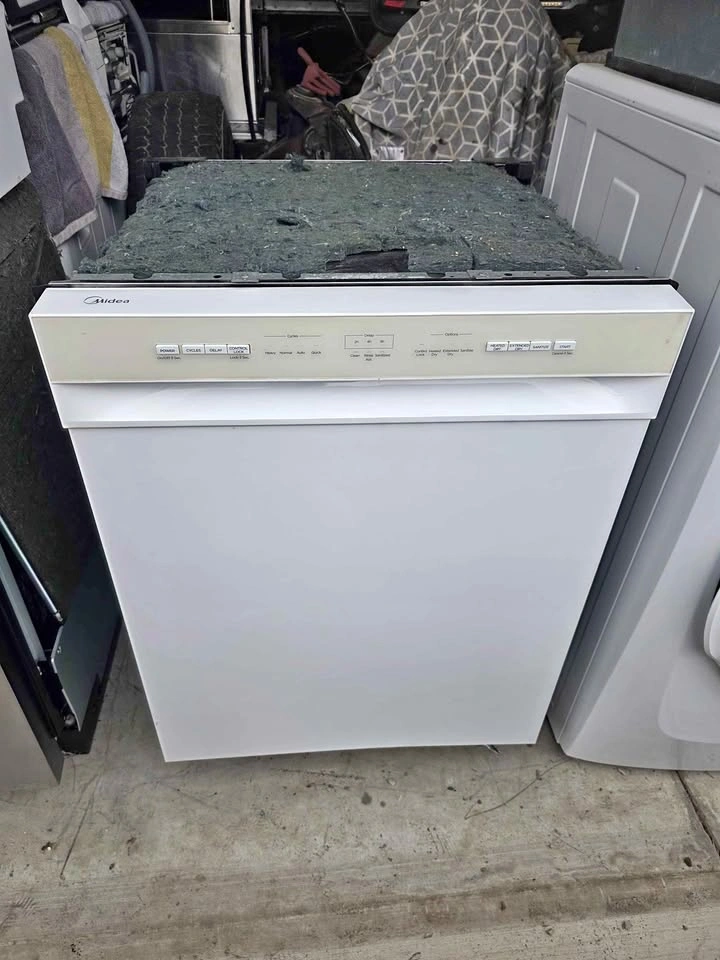 Midea 24" Built-In Dishwasher For Sale