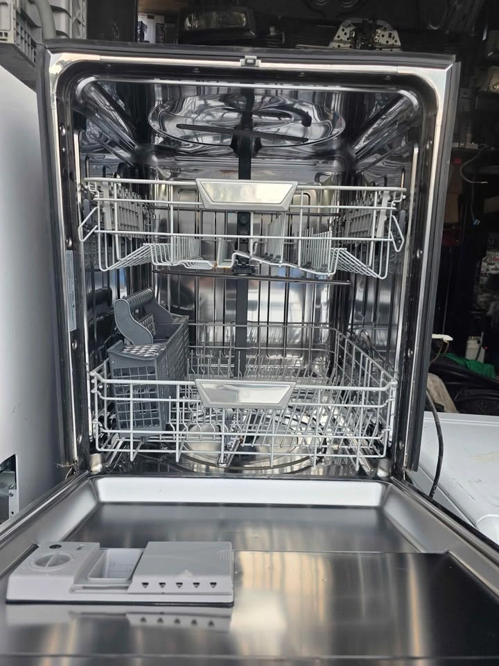 GE Stainless Steel Dishwasher For Sale - photo 4