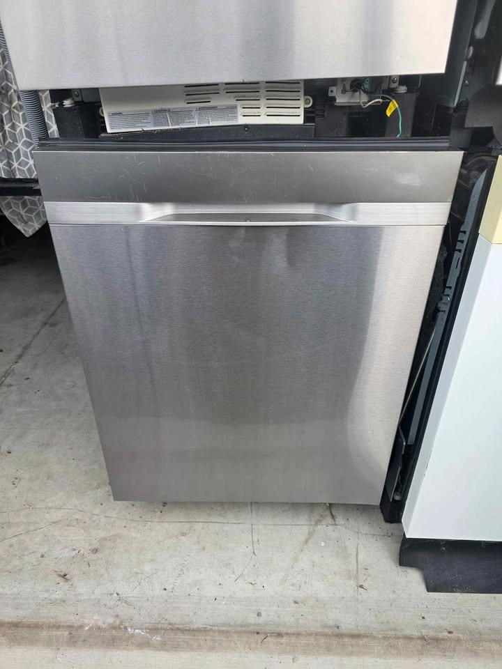 Samsung Stainless Steel Dishwasher For Sale - photo 3