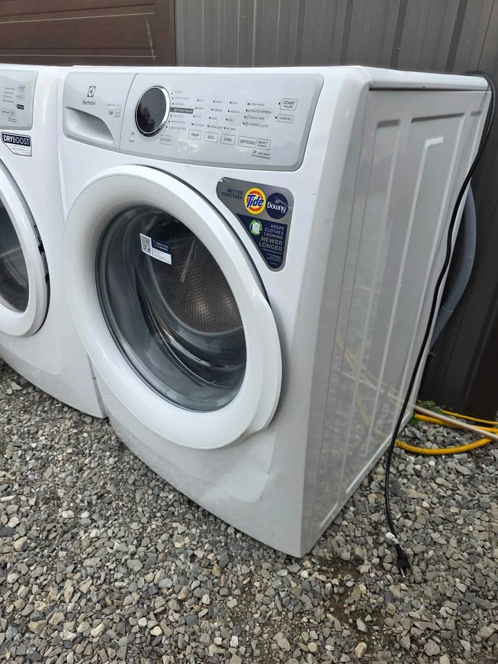 Electrolux Front Load Washer & Dryer Set For Sale - photo 3