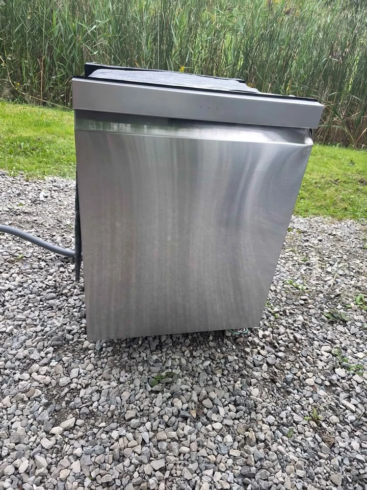 LG QuadWash Stainless Steel Dishwasher For Sale - photo 2