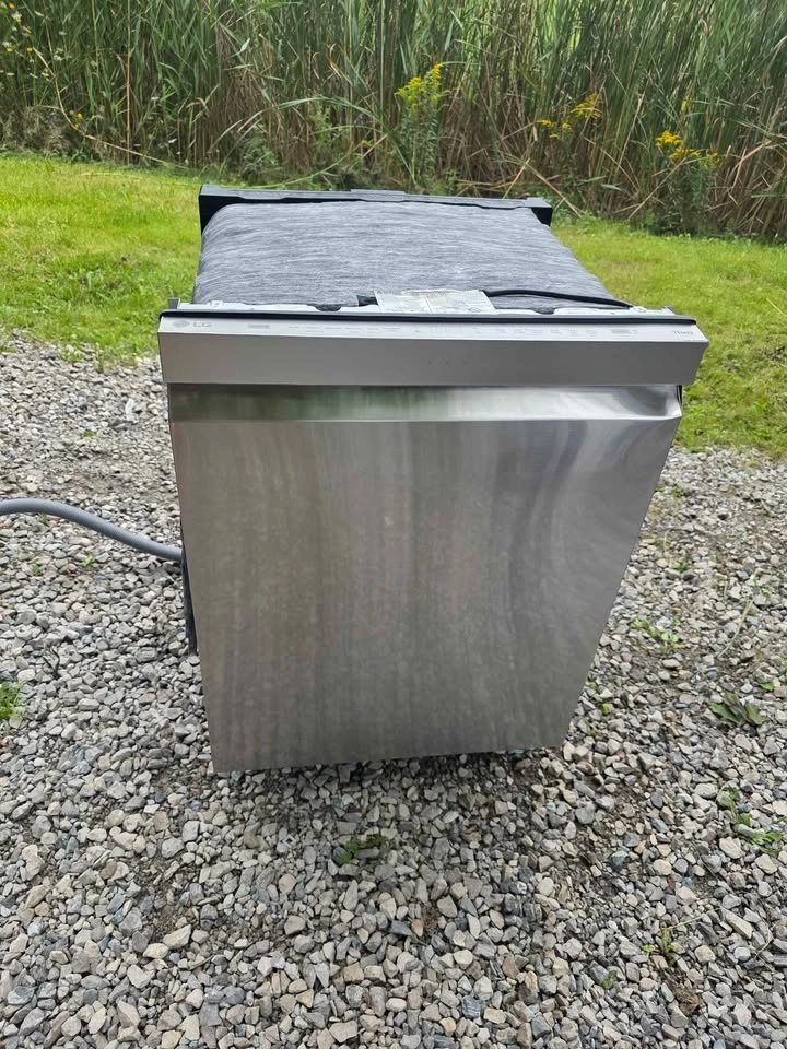 LG QuadWash Stainless Steel Dishwasher For Sale - photo 3