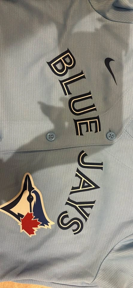 Women’s Nike Toronto Blue Jays Jersey L - photo 4