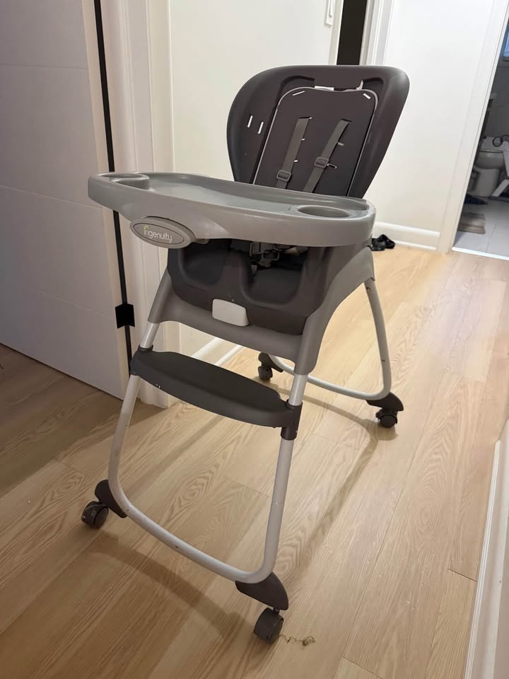 High Chair - photo 2