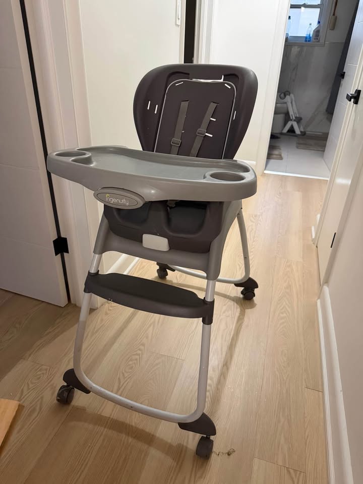 High Chair - photo 3