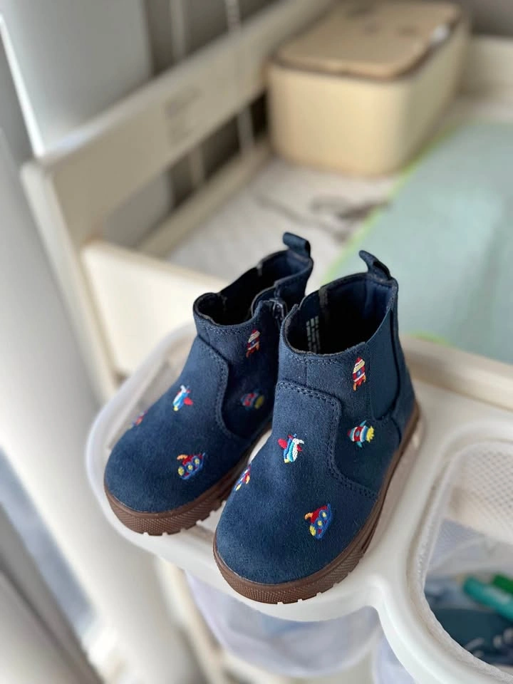 Toddler boy boots Gap