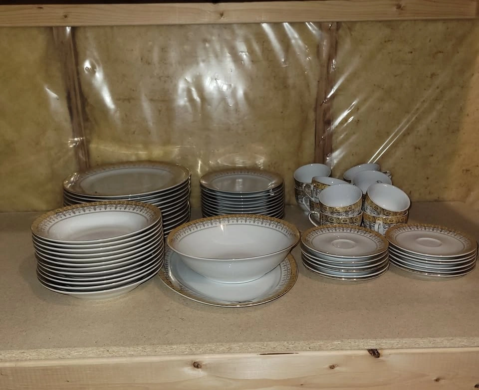 Downsizing Garage Sale: China, Crystal, Kitchen & More - photo 4