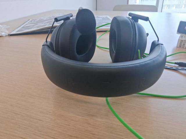 Razer BlackShark V2 Wired Headset - photo 3