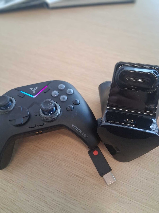 FLYDIDI Vader 4 Pro Controller