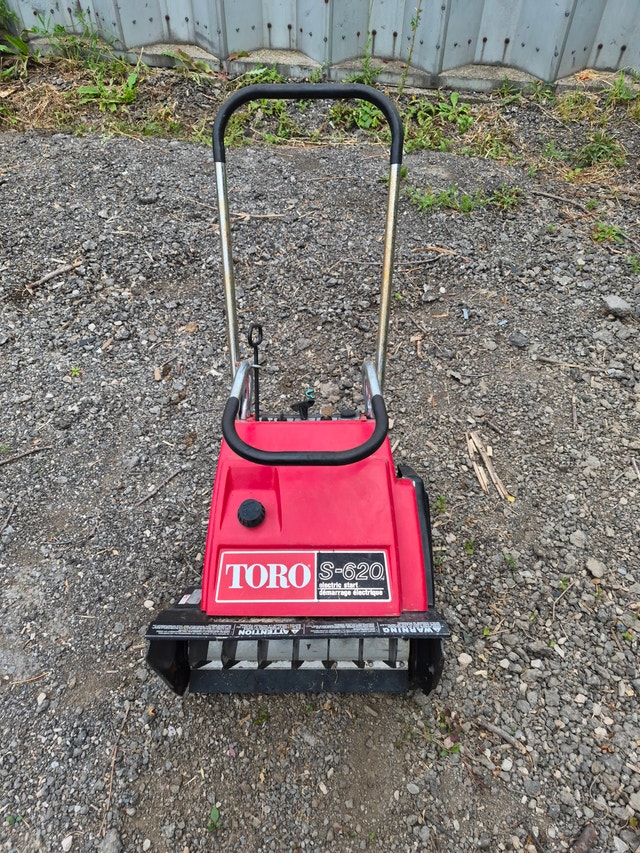 2 Stroke GAS TORO S-620 SNOW BLOWER - photo 2