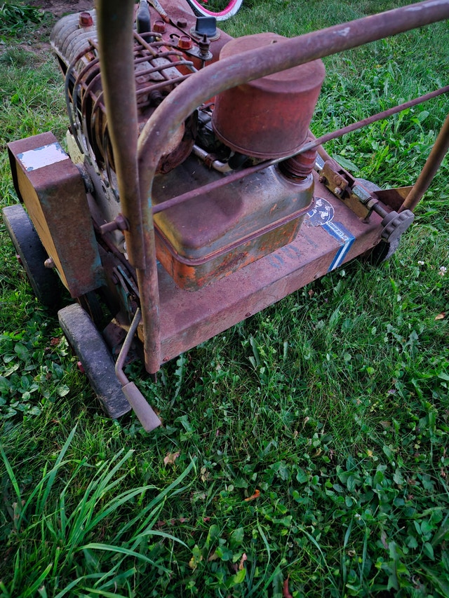 BLUEBIRD Lawn Comber F-20B Gas vintage equipment - photo 5